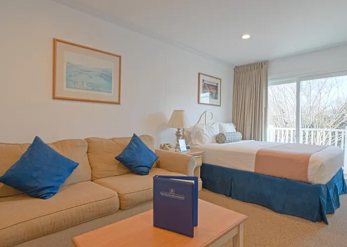 East Hampton House Resort